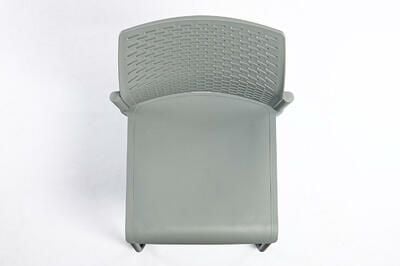 Stapelbare Freischwinger-Stühle aus Kunststoff